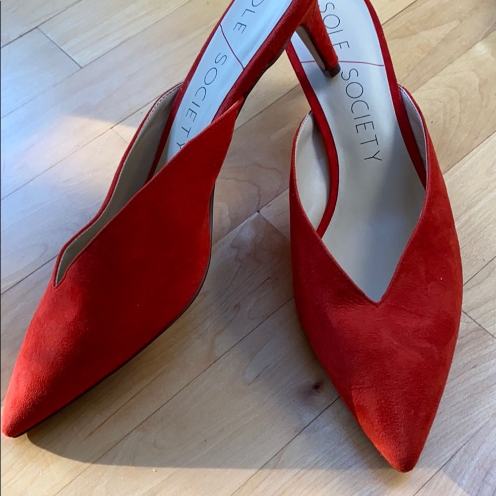 NWOT Tomato red suede, kitten heel slides 9.5
